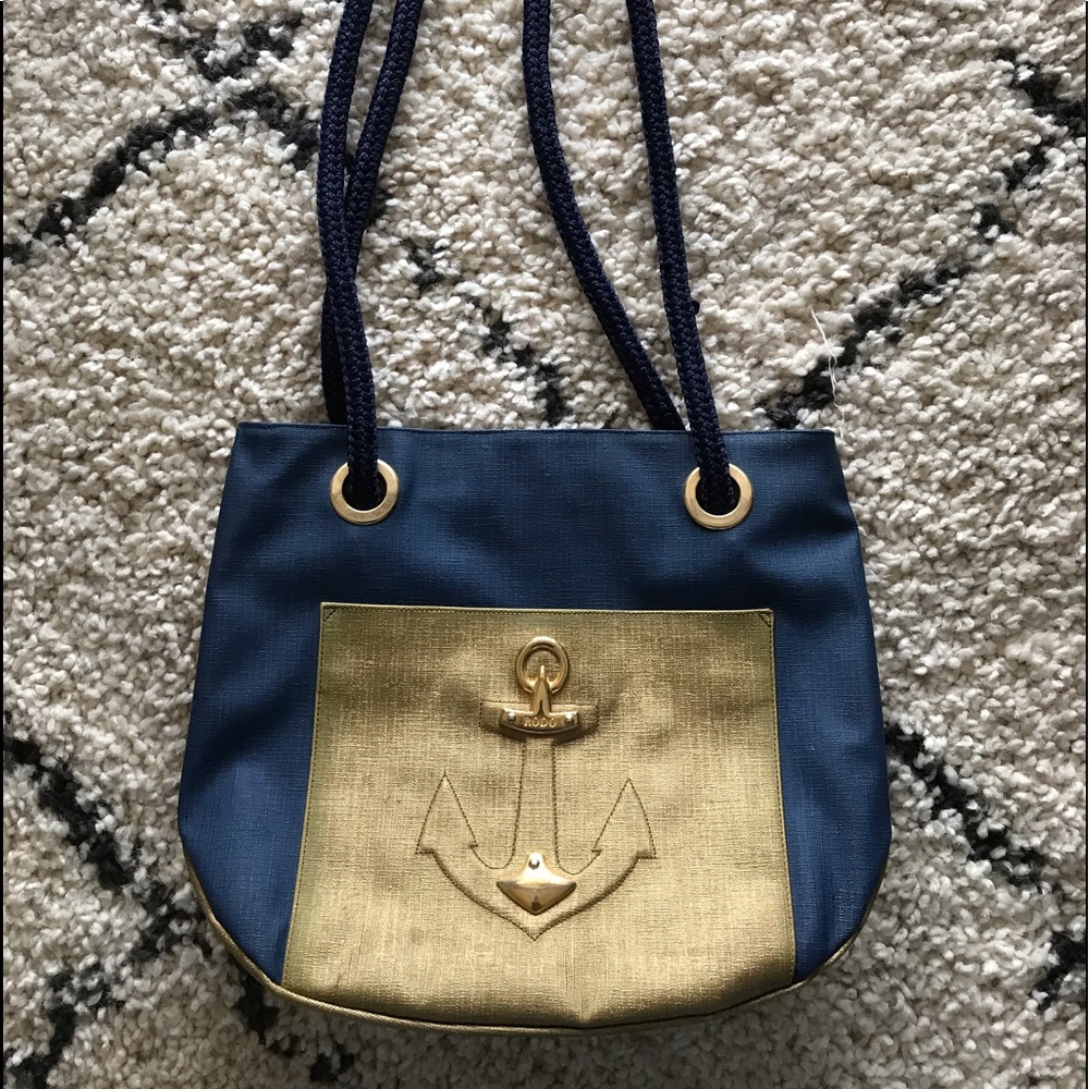 Shoulder bag
